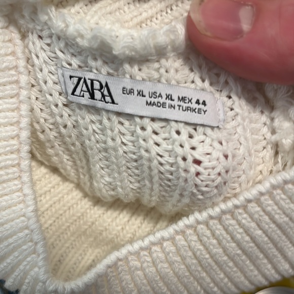 Zara White Turtleneck - Picture 11 of 11
